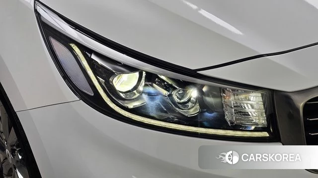 Kia The New Carnival id 4633236 из Кореи 14