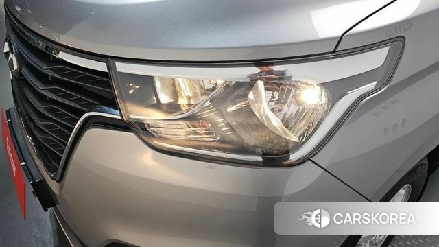 Hyundai The New Grand Starex id 4285931 из Кореи 14