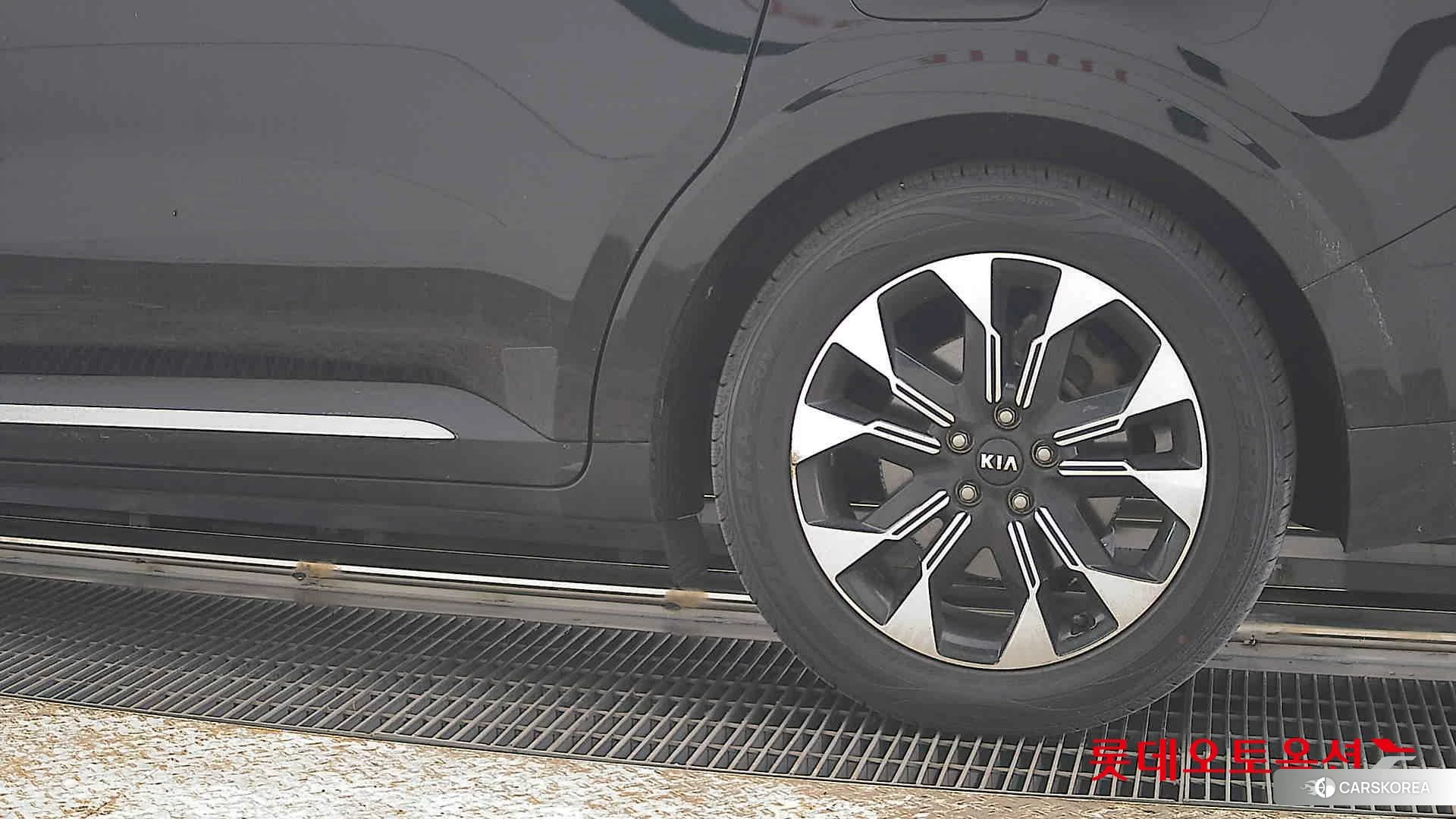 Kia Carnival id 3869405 из Кореи 14