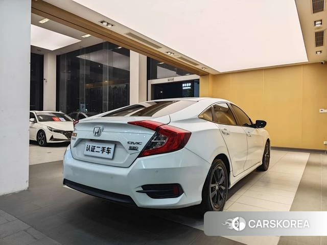 Honda Civic id 4220907 из Китая 14