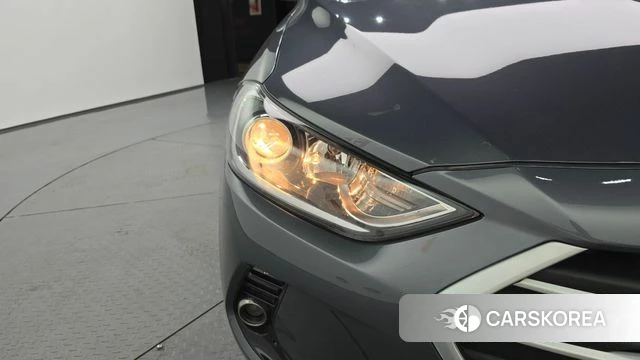 Hyundai Avante AD id 4508698 из Кореи 14