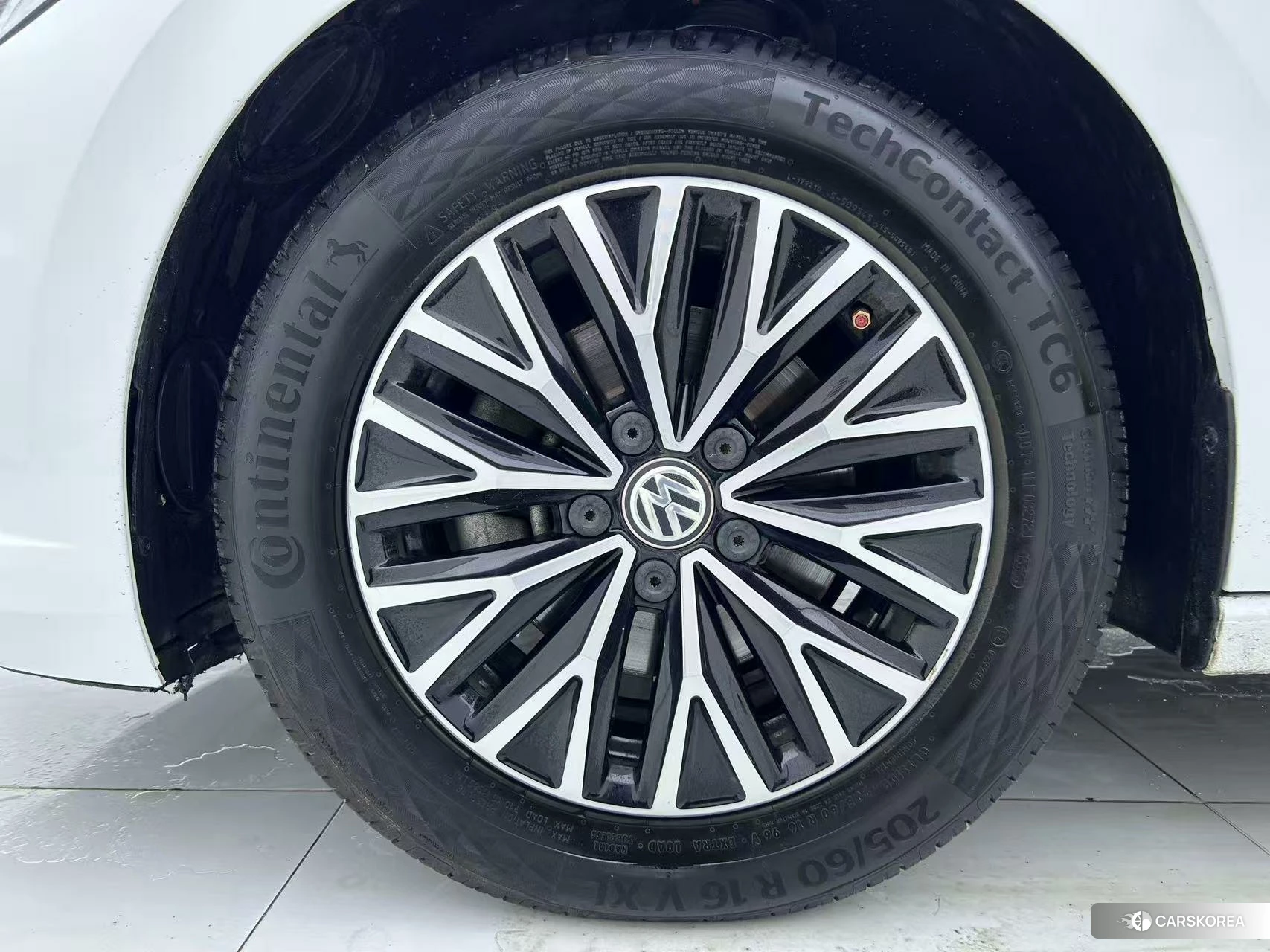 Volkswagen Sagitar id 4512528 из Китая 14