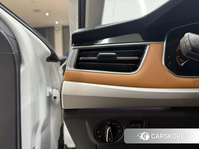 Volkswagen Bora id 4256297 из Китая 14