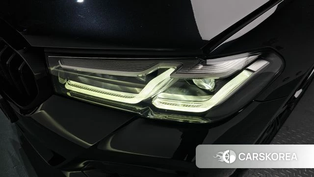 BMW 5 Series (G30) id 4409716 из Кореи 14