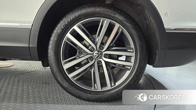 Volkswagen Tiguan Allspace id 4579614 из Кореи 14