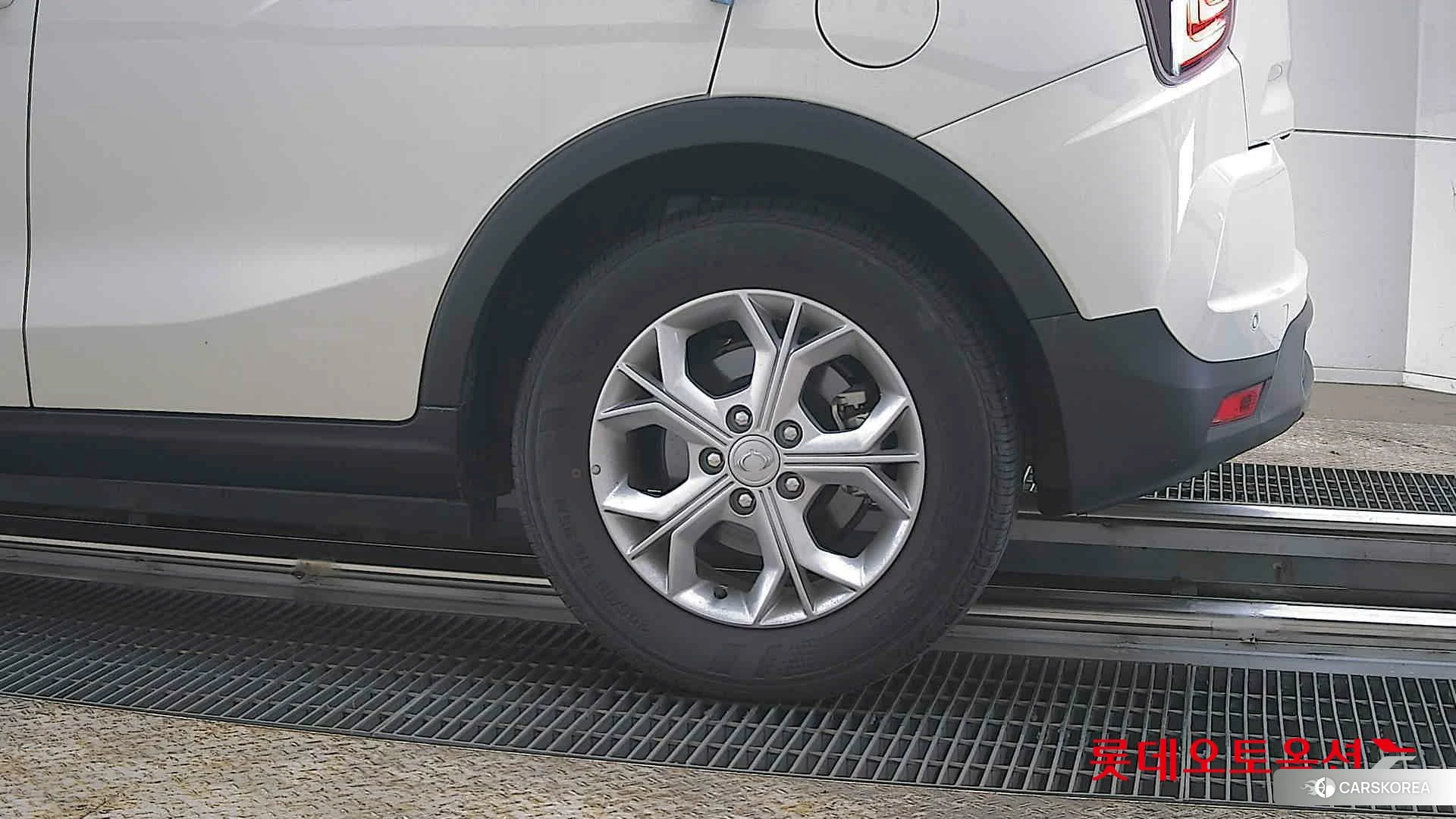 SsangYong Tivoli id 3875661 из Кореи 14