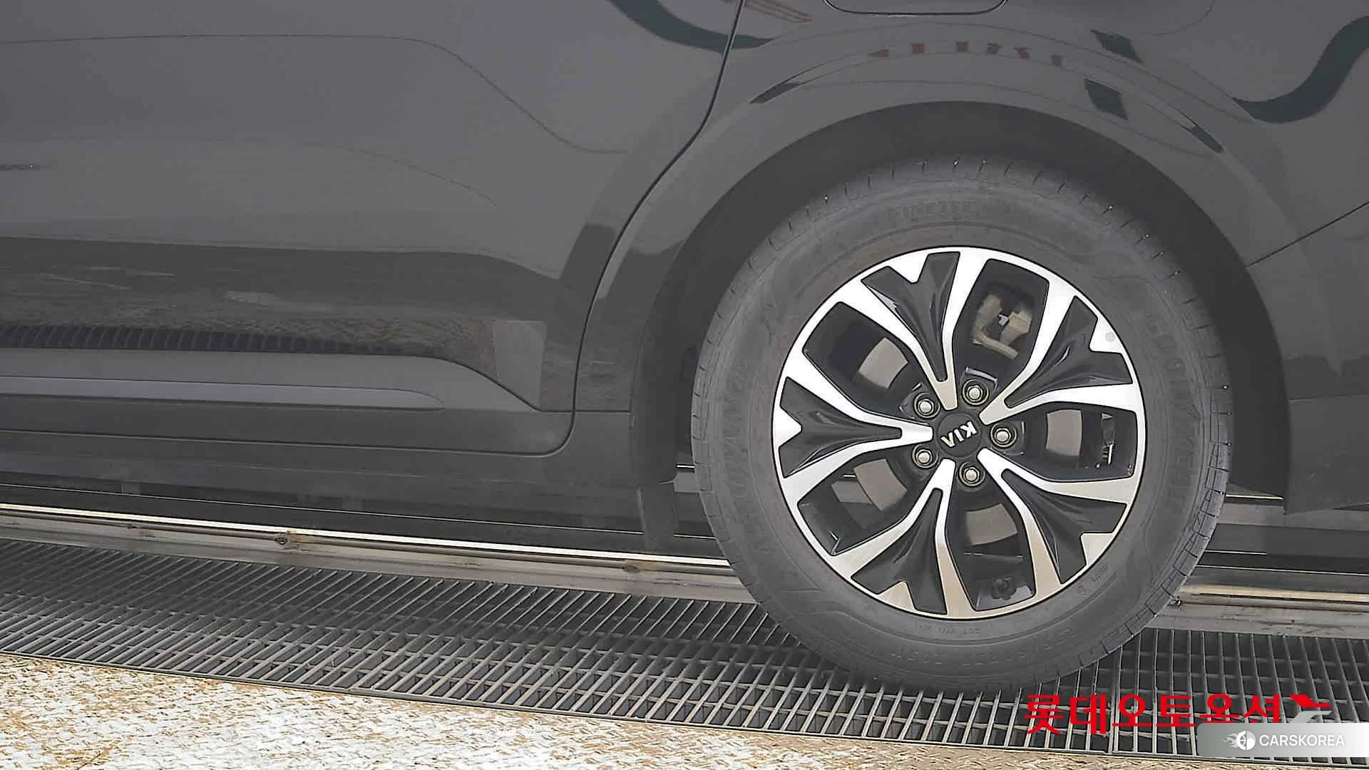 Kia Carnival id 3882133 из Кореи 14