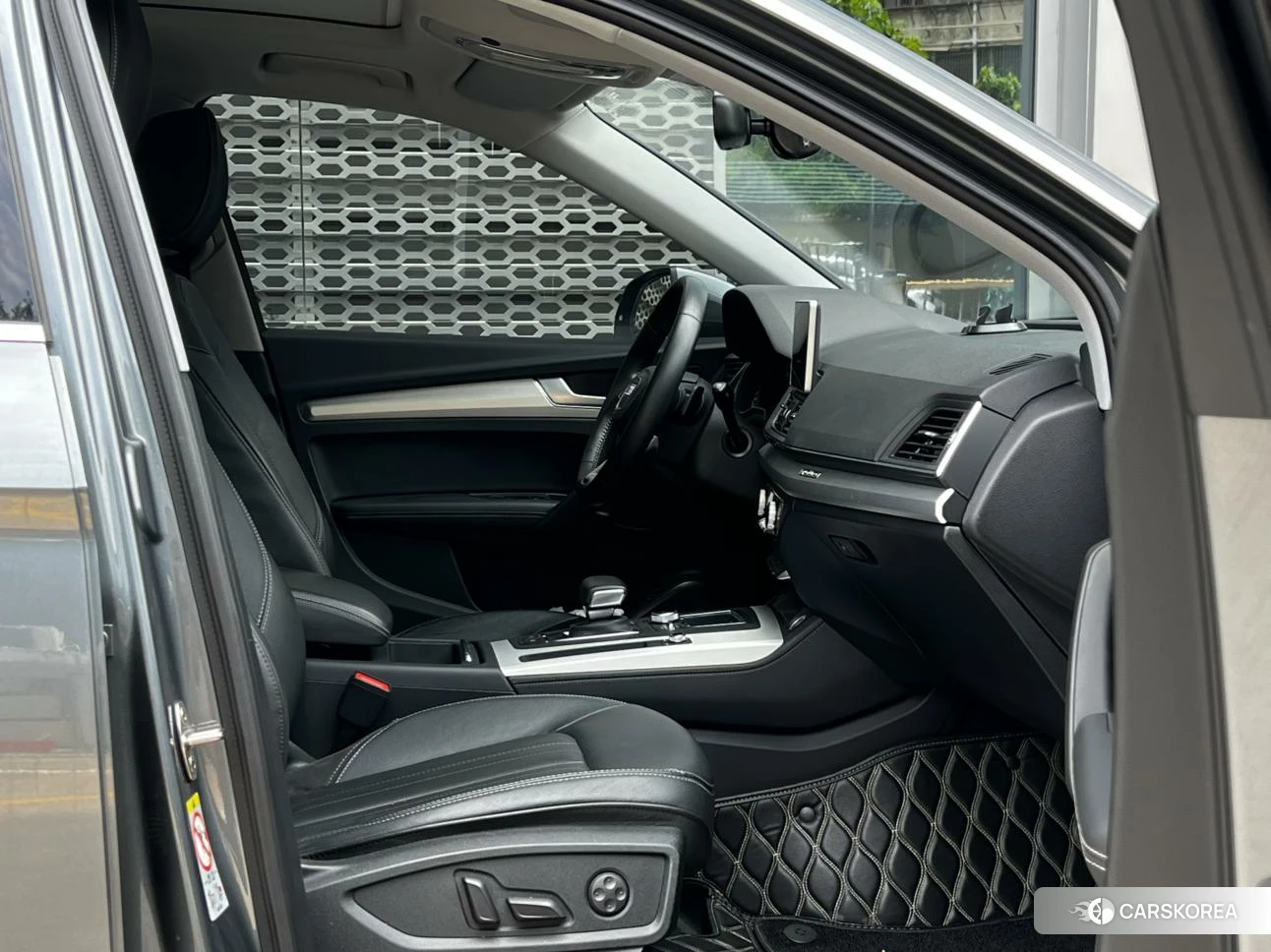 Audi Q5L id 4467507 из Китая 14