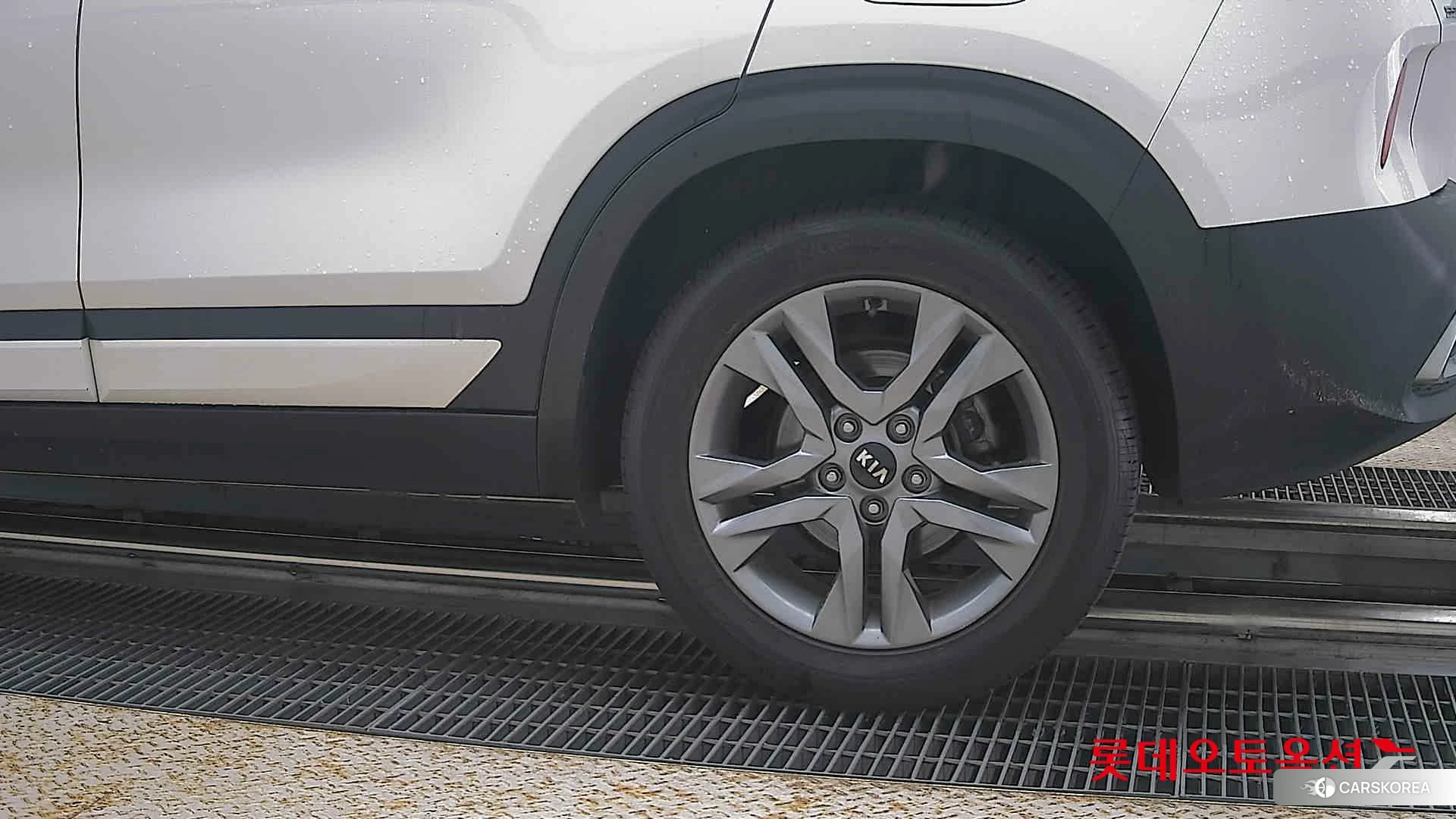 Kia Seltos id 4498433 из Кореи 14