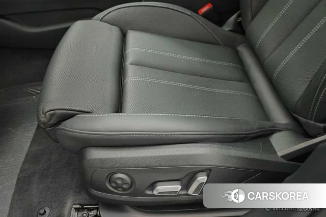 Audi A4L id 4334867 из Китая 14
