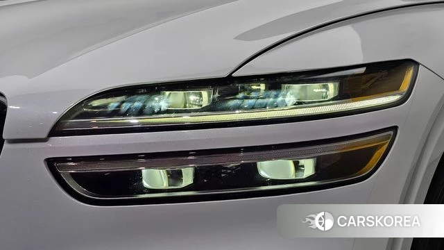 Genesis GV70 id 4784933 из Кореи 14