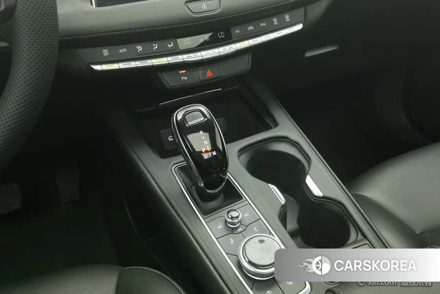 Cadillac XT4 id 4210139 из Китая 14
