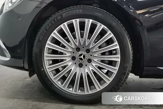 Mercedes-Benz E-class id 4297876 из Китая 14