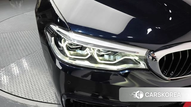 BMW 5 Series (G30) id 4435860 из Кореи 14