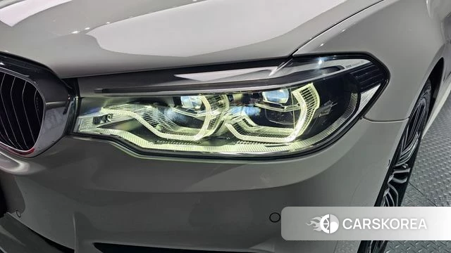 BMW 5 Series (G30) id 4446341 из Кореи 14