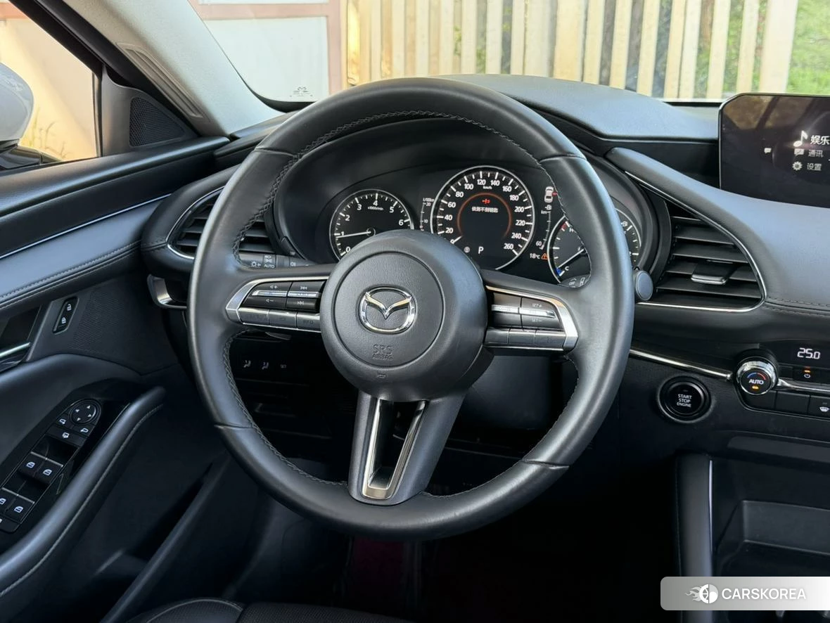Mazda 3 id 4479687 из Китая 14
