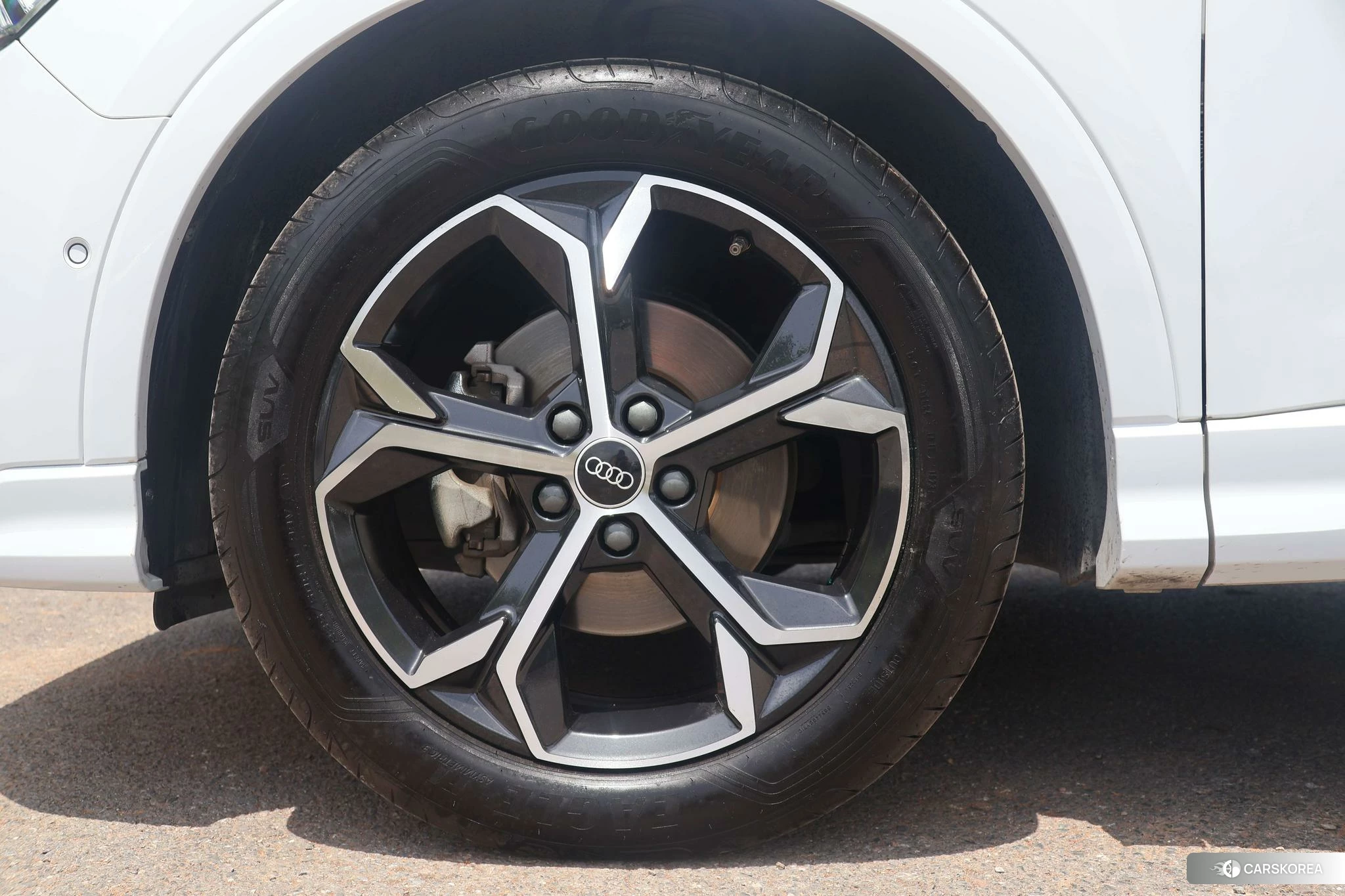 Audi Q3 id 4479241 из Китая 14