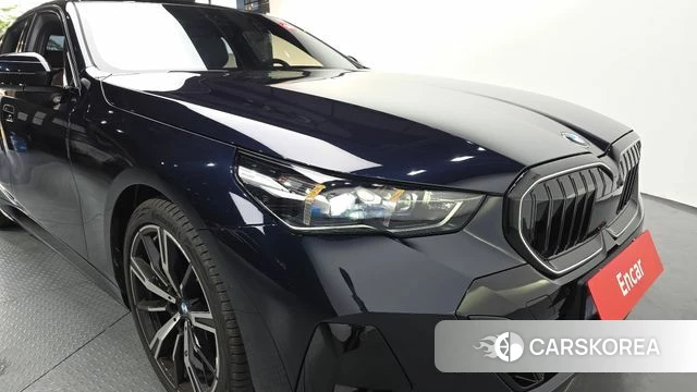 BMW 5 Series (G60) id 4359718 из Кореи 14