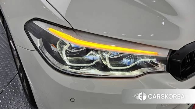 BMW 5 Series (G30) id 4737698 из Кореи 14