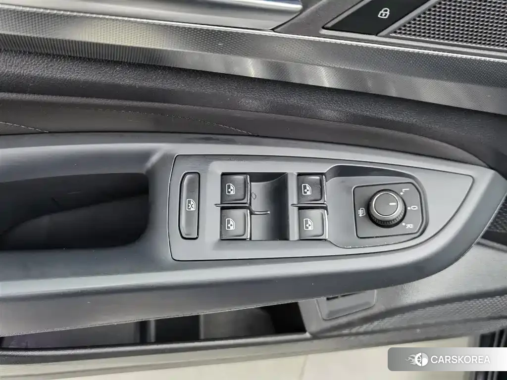 Volkswagen Passat id 4577424 из Китая 14