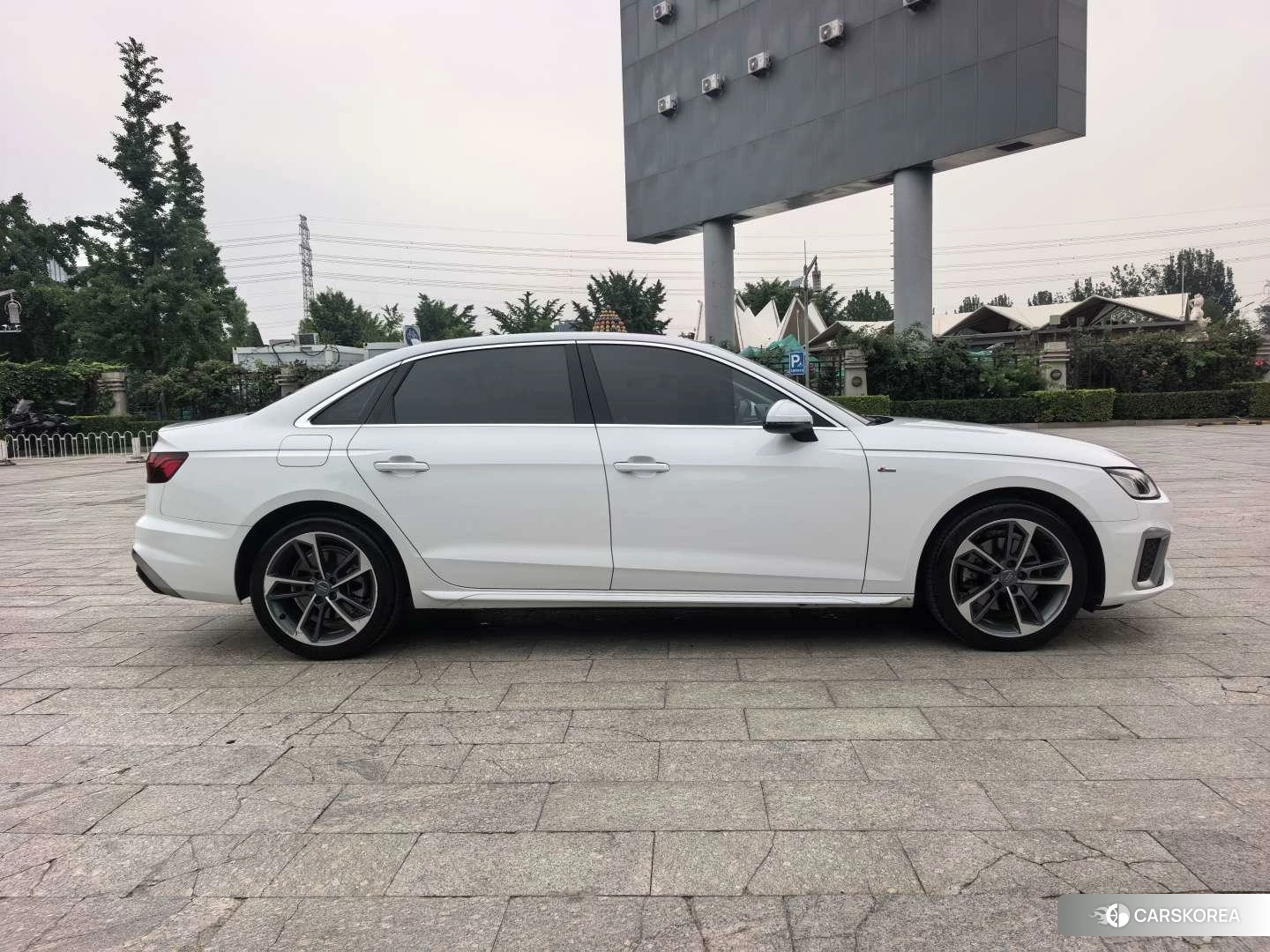 Audi A4L id 4461426 из Китая 14