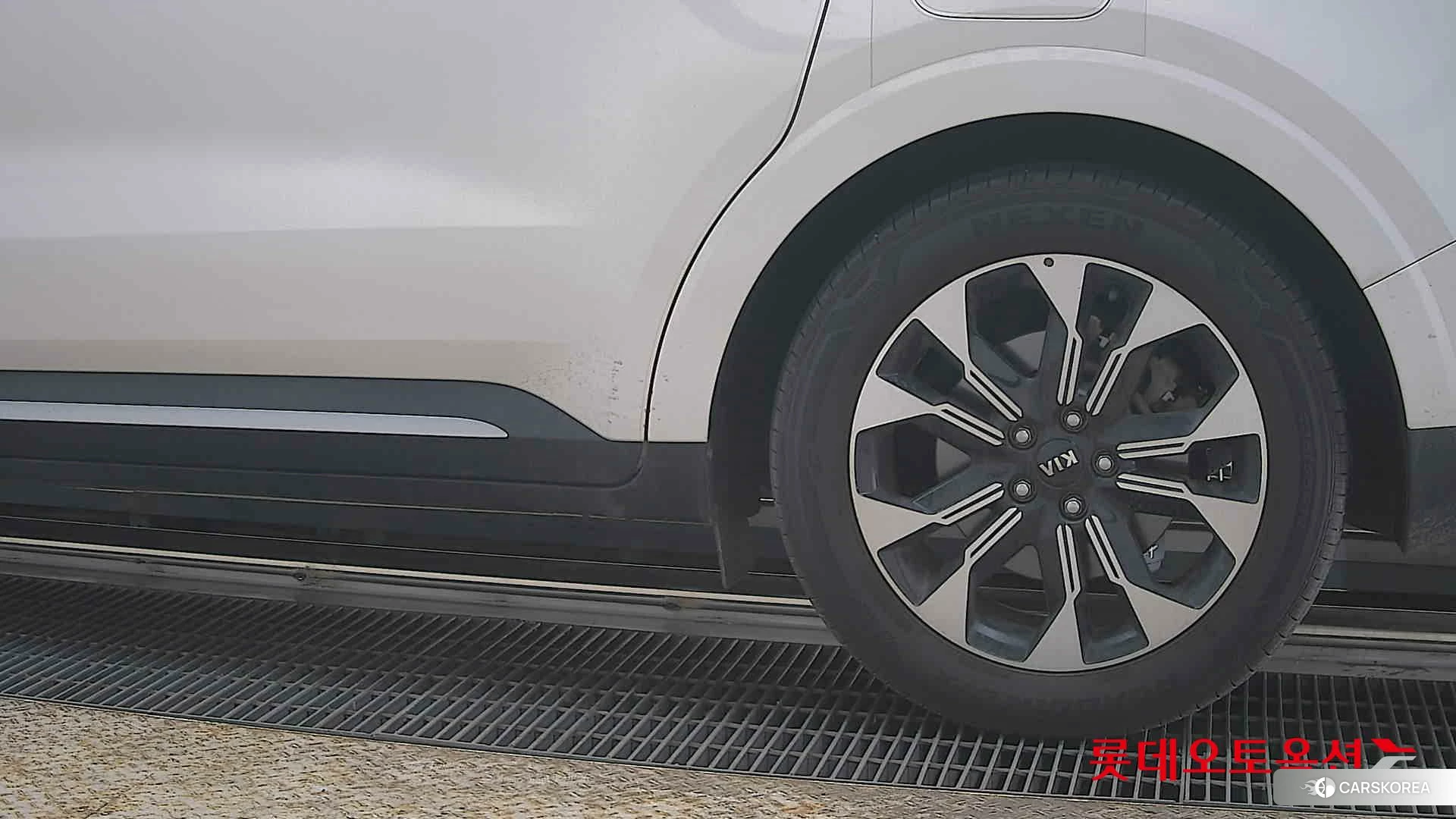 Kia Carnival id 3888395 из Кореи 14