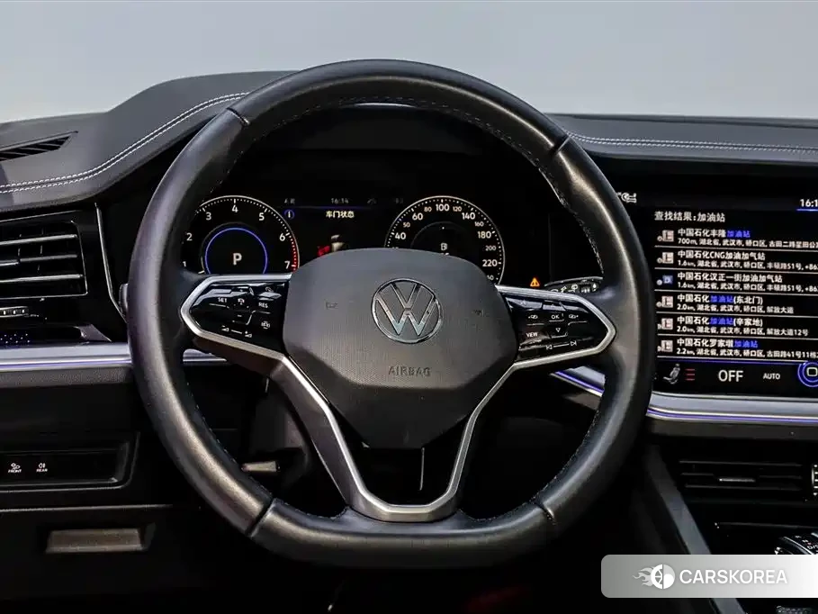 Volkswagen Touareg id 4570746 из Китая 14