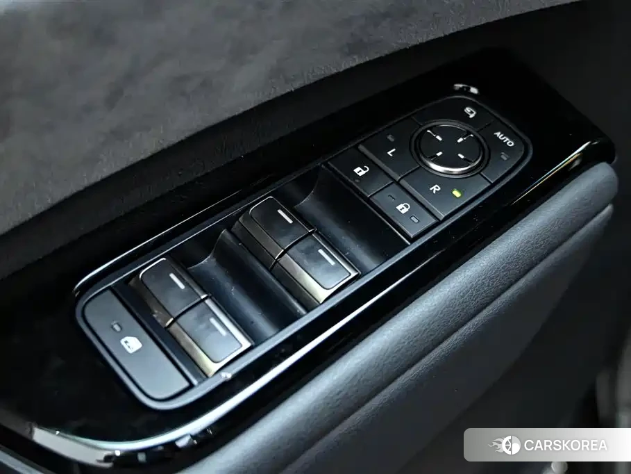 Lexus LM id 4589114 из Китая 14
