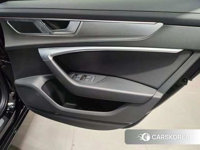 Audi A6L id 4290442 из Китая 14