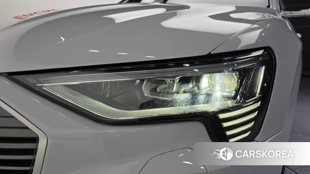 Audi e-Tron id 4854346 из Кореи 14
