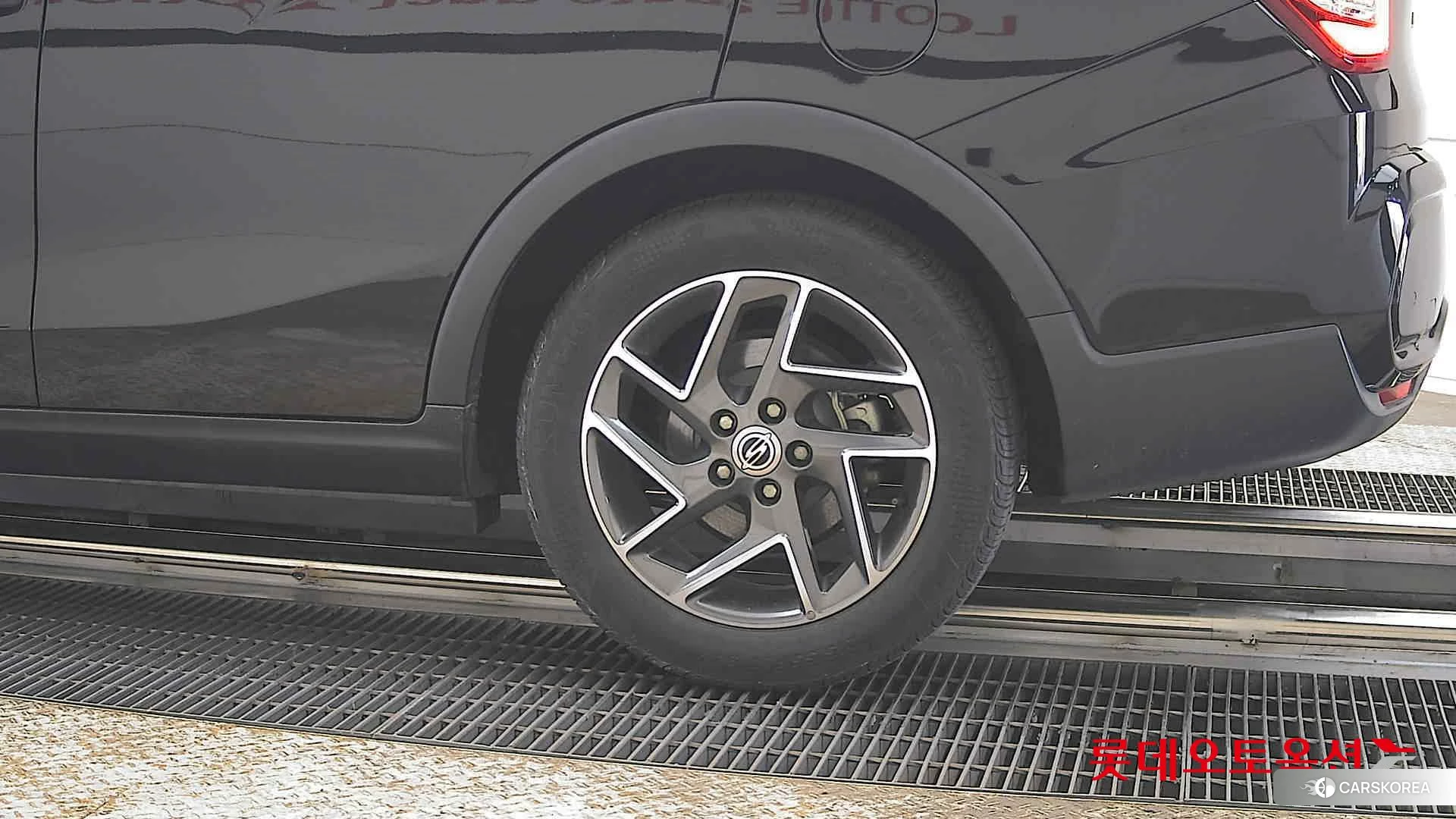 SsangYong Tivoli Air id 3882199 из Кореи 14