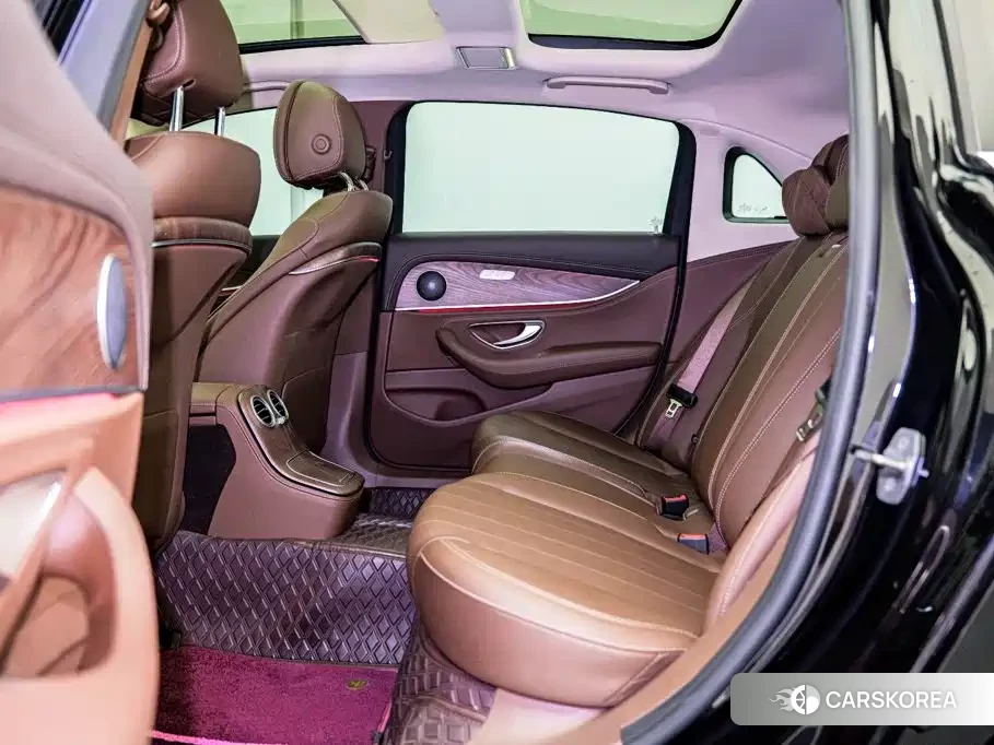 Mercedes-Benz E-Class id 4674299 из Китая 14