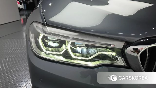BMW 5 Series (G30) id 4864861 из Кореи 14
