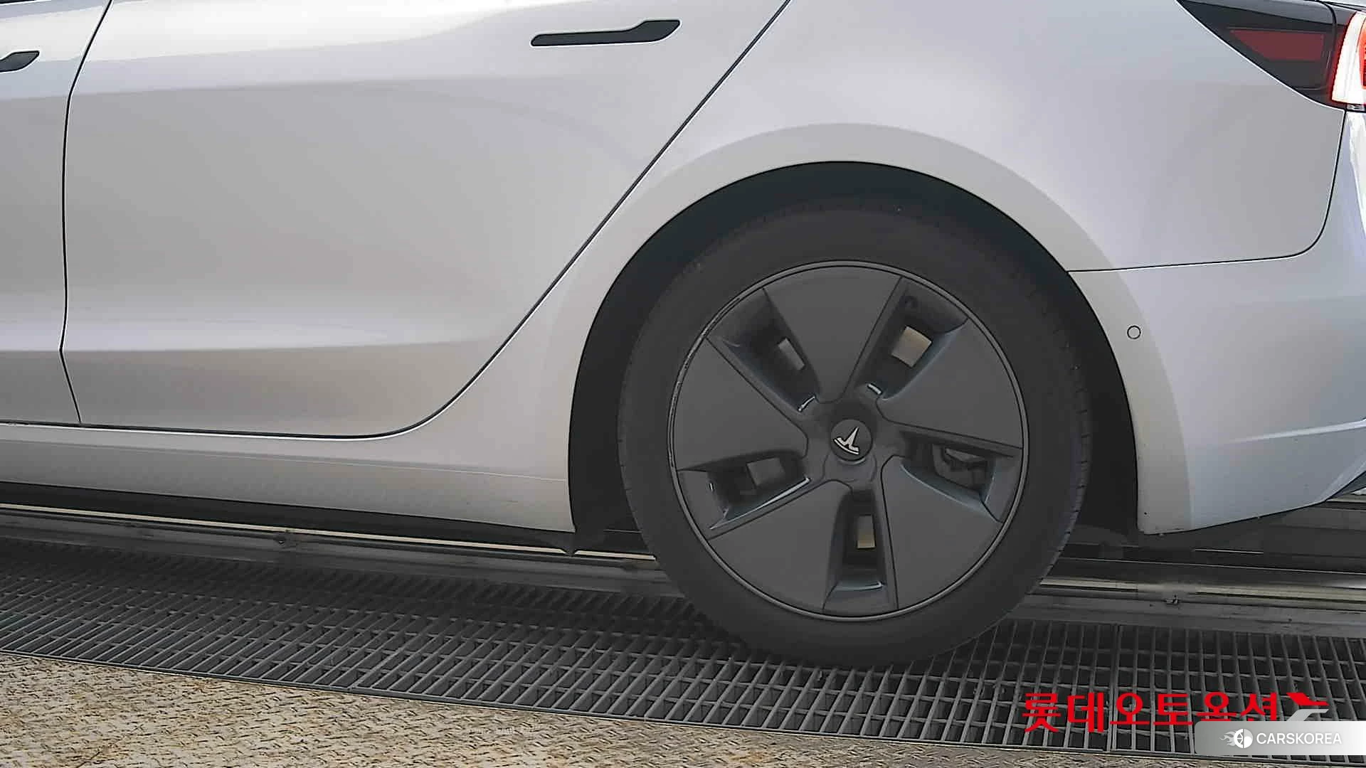 Tesla Model 3 Long Range id 3882115 из Кореи 14