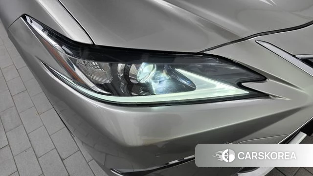 Lexus ES300h 7th generation id 4637947 из Кореи 14