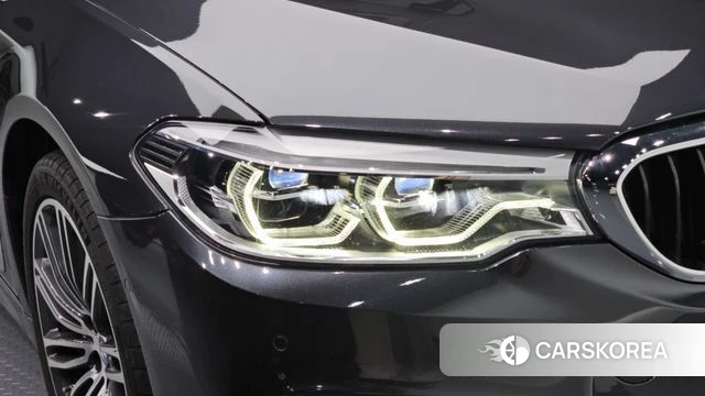 BMW 5 Series (G30) id 4642148 из Кореи 14