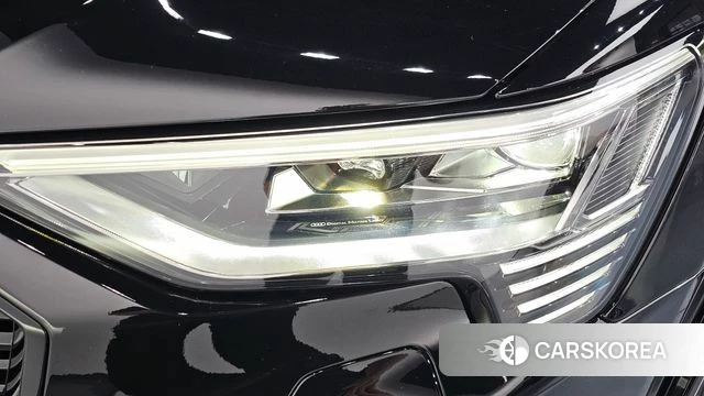 Audi e-Tron id 4566354 из Кореи 14