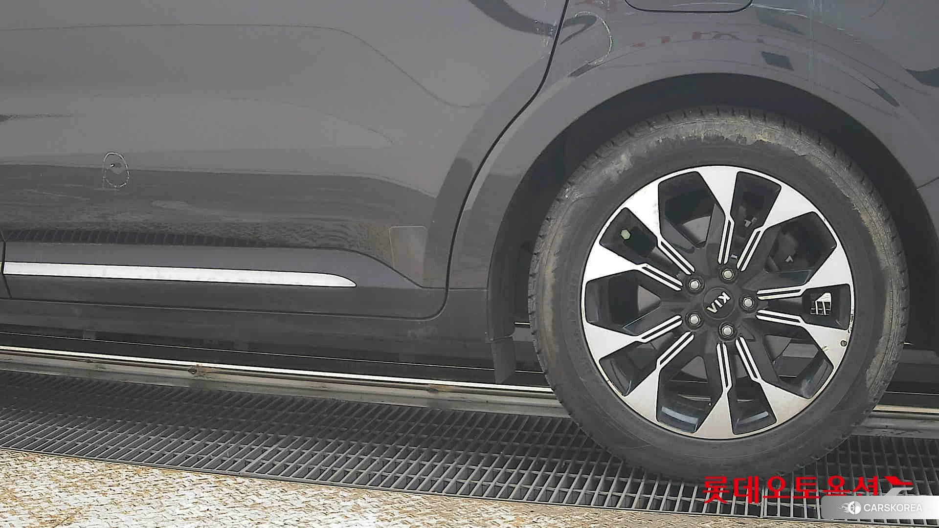 Kia Carnival id 3888403 из Кореи 14