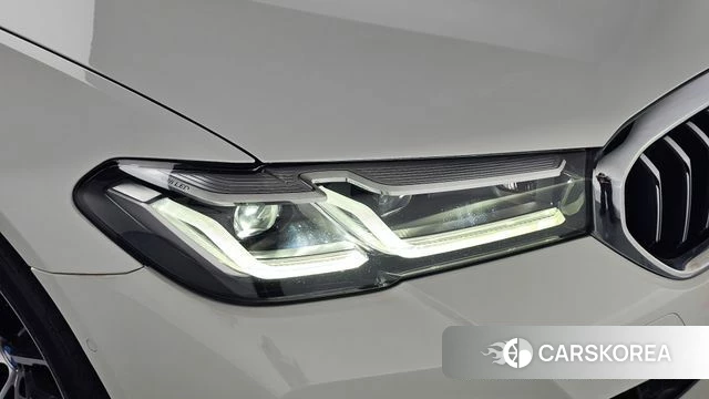 BMW 5 Series (G30) id 4556466 из Кореи 14