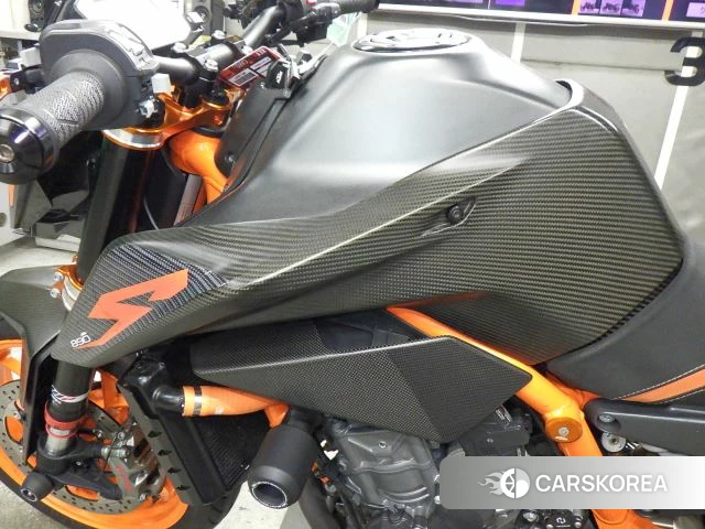 Проданный KTM 890 DUKE R id 4184184 из Японии, фото 14