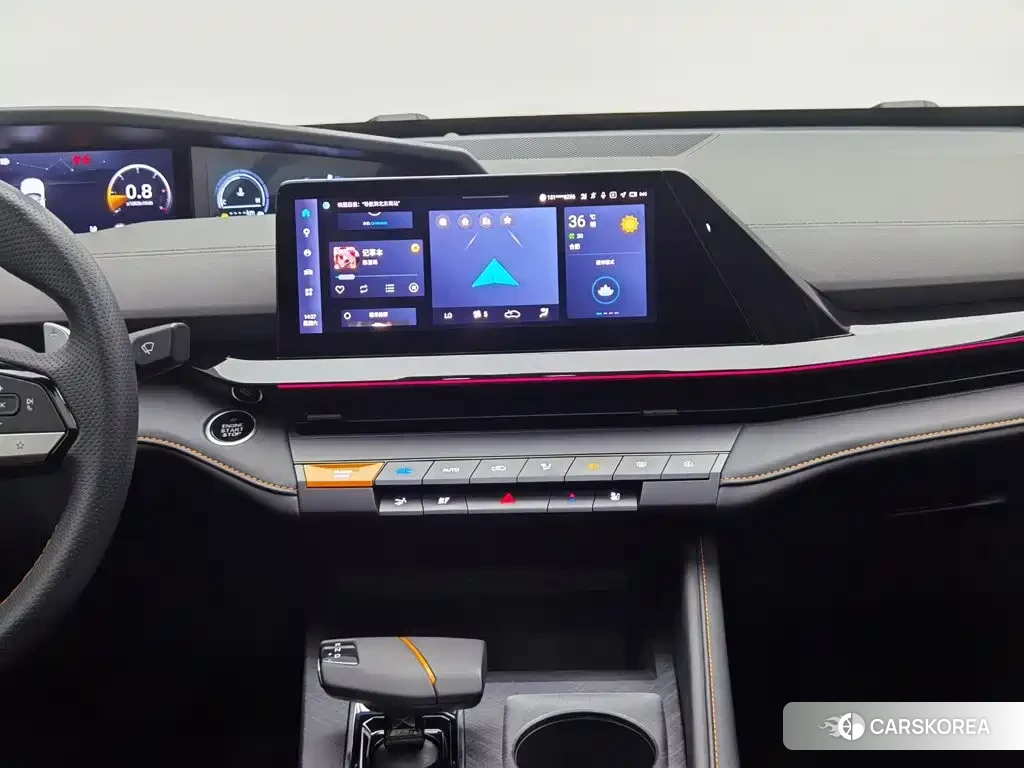 Chang'an UNI-V id 4653784 из Китая 14