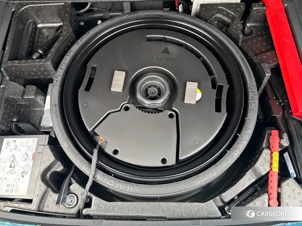 Audi Q5L id 4600834 из Китая 15