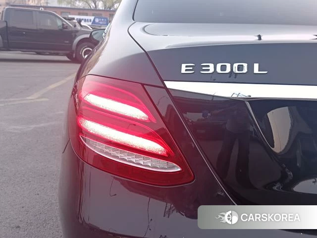 Mercedes-Benz E-class id 3857635 из Китая 14