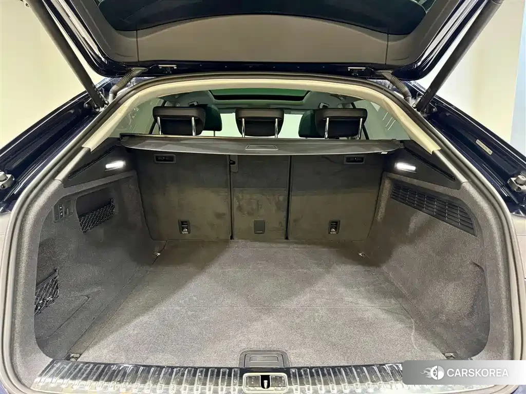 Audi Q8 id 4548187 из Китая 14