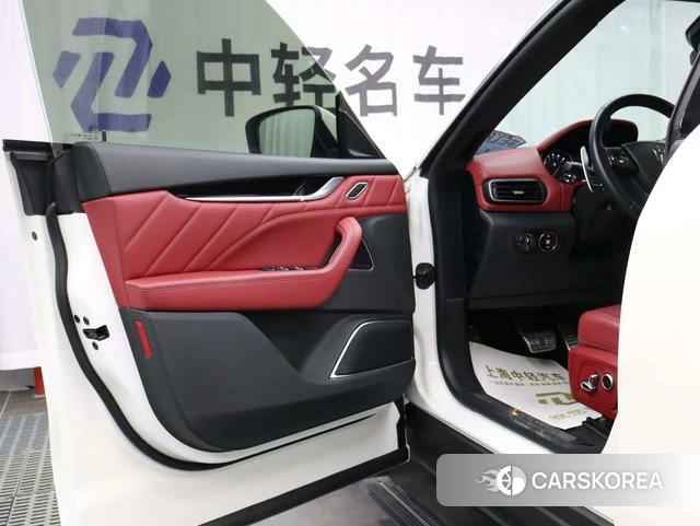 Maserati Levante id 4238870 из Китая 14