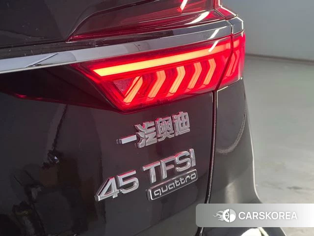Audi A6L id 4240574 из Китая 14