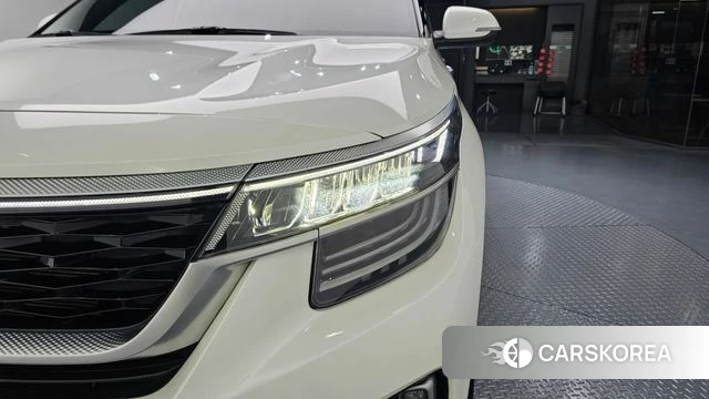 Kia Seltos id 4202601 из Кореи 14