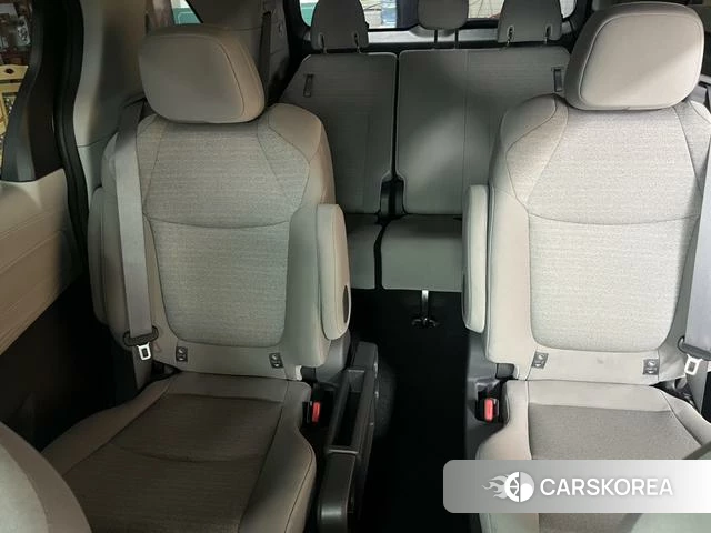 Toyota Saina id 4261181 из Китая 14