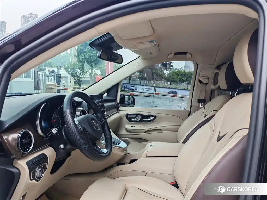Mercedes-Benz V-Class id 4548158 из Китая 14
