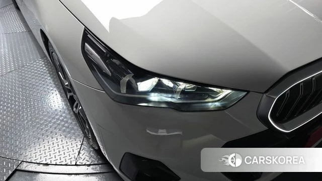 BMW 5 Series (G60) id 4315577 из Кореи 14